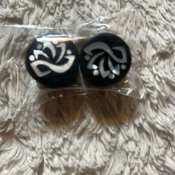 Wood Lotus mother of pearl design plugs multiple sizes available new - Picture 1 of 6